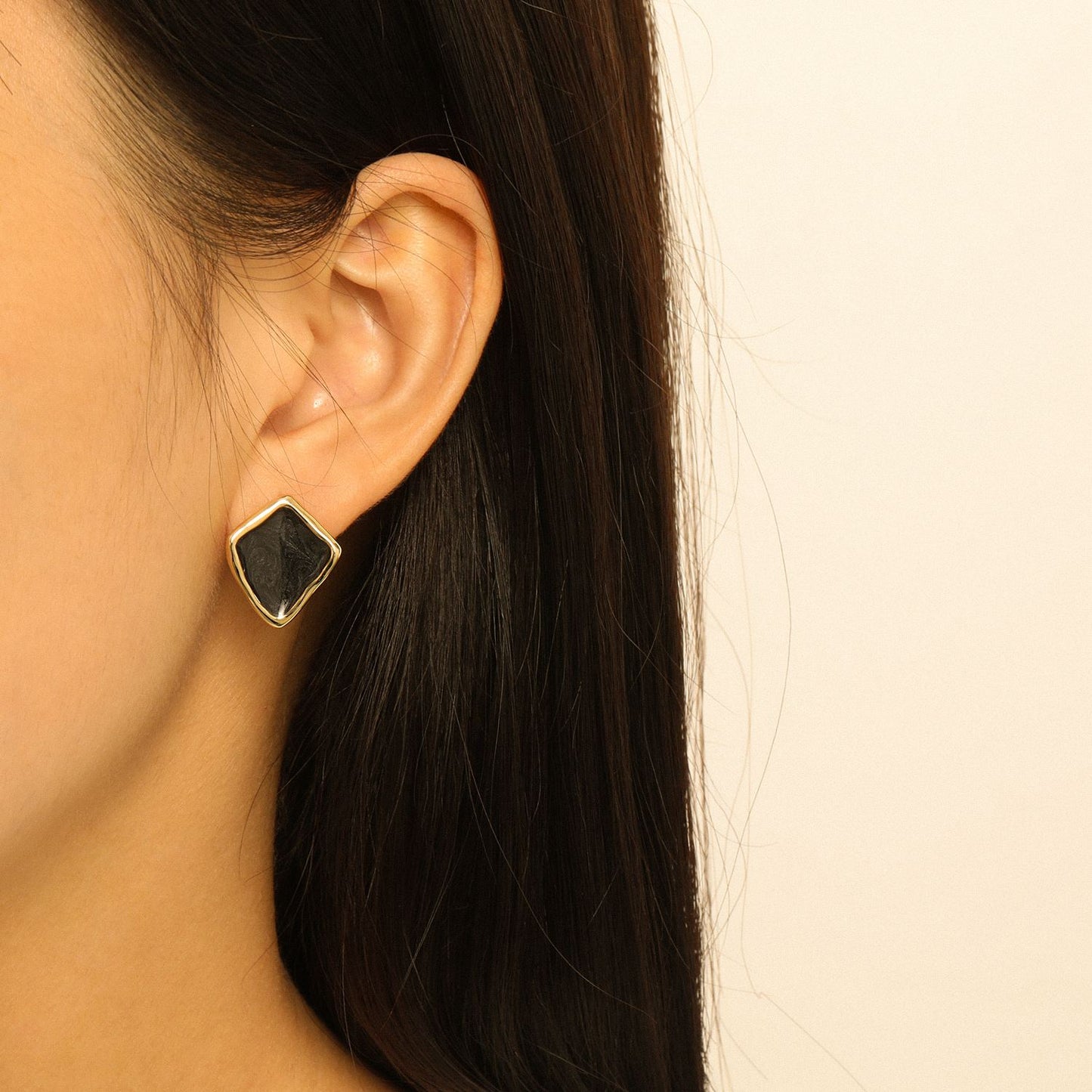 Elegant Irregular Geometry Epoxy 925 Sterling Silver Stud Earrings